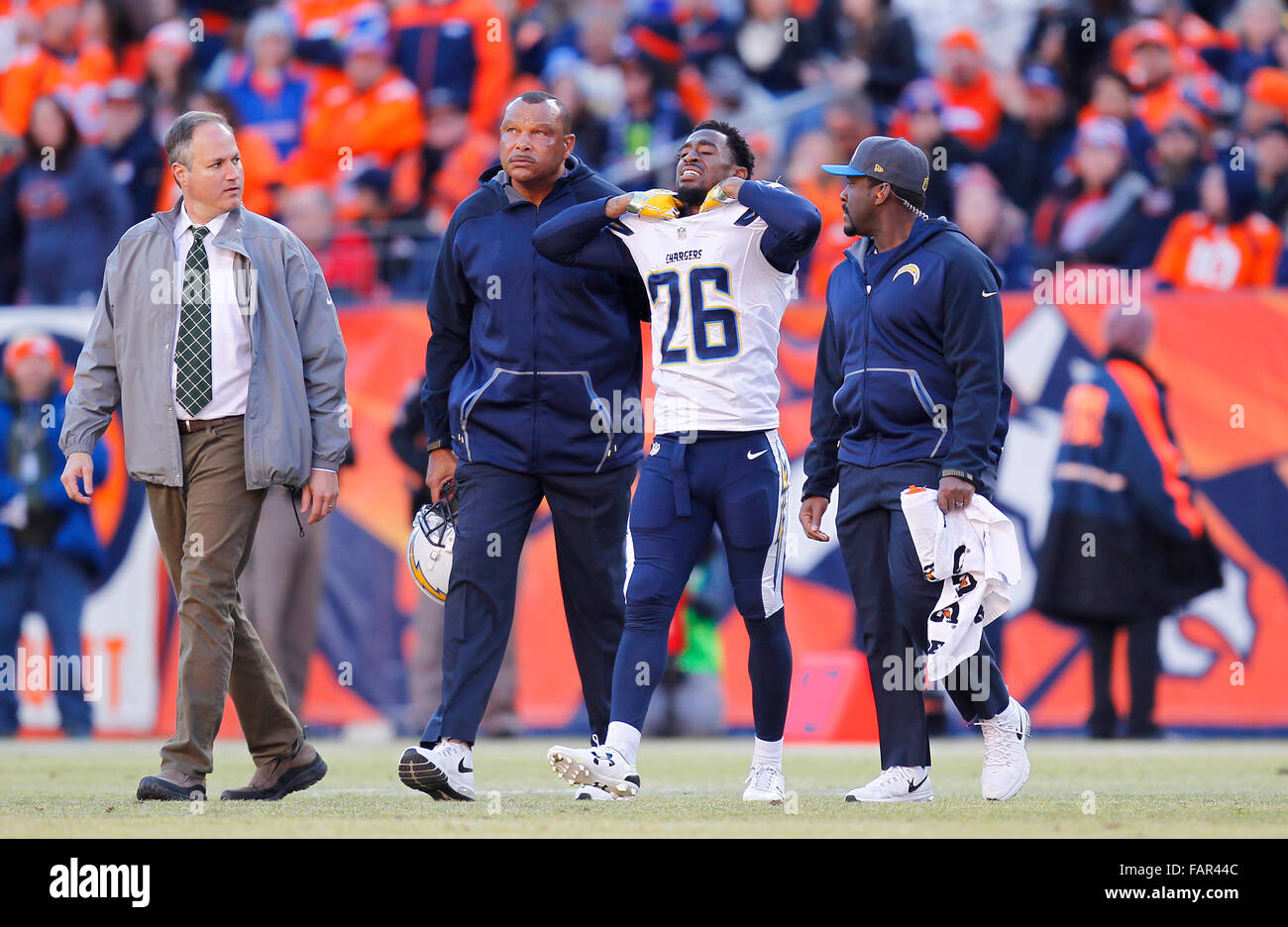 Photo: SAN DIEGO CHARGERS VS DENVER BRONCOS - SDP2006121001 