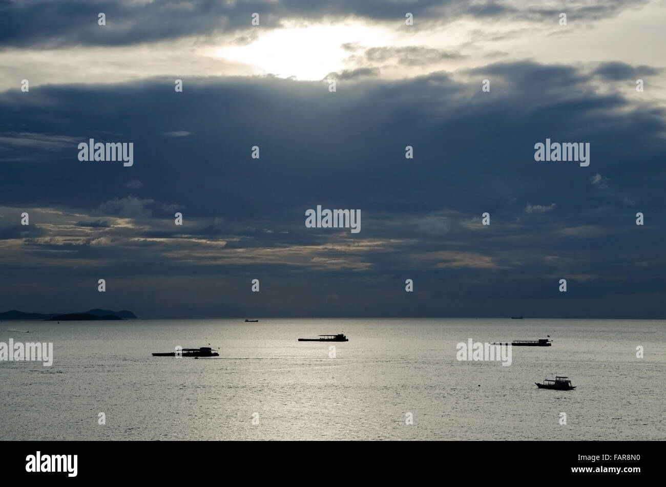 Beautiful sunset on beach boats hi-res stock photography and images - Alamy