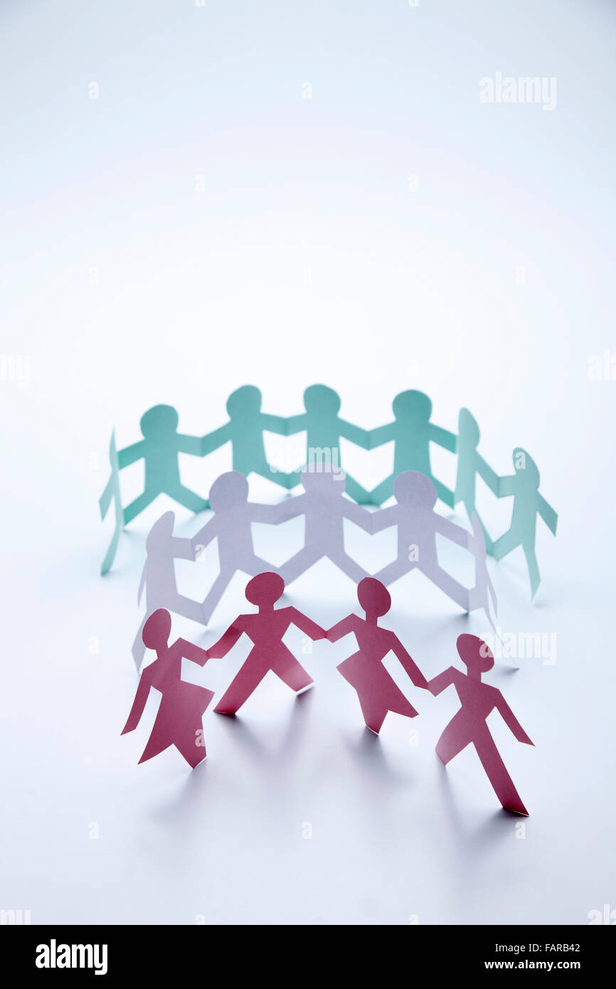 White paper chain hi-res stock photography and images - Alamy