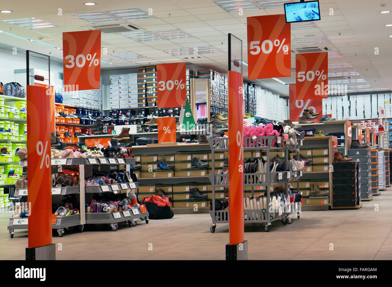 VILNIUS, LITHUANIA - DECEMBER 19, Deichmann shoes discounts in Panorama hyper market. Brand established in 1913 by He Photo - Alamy