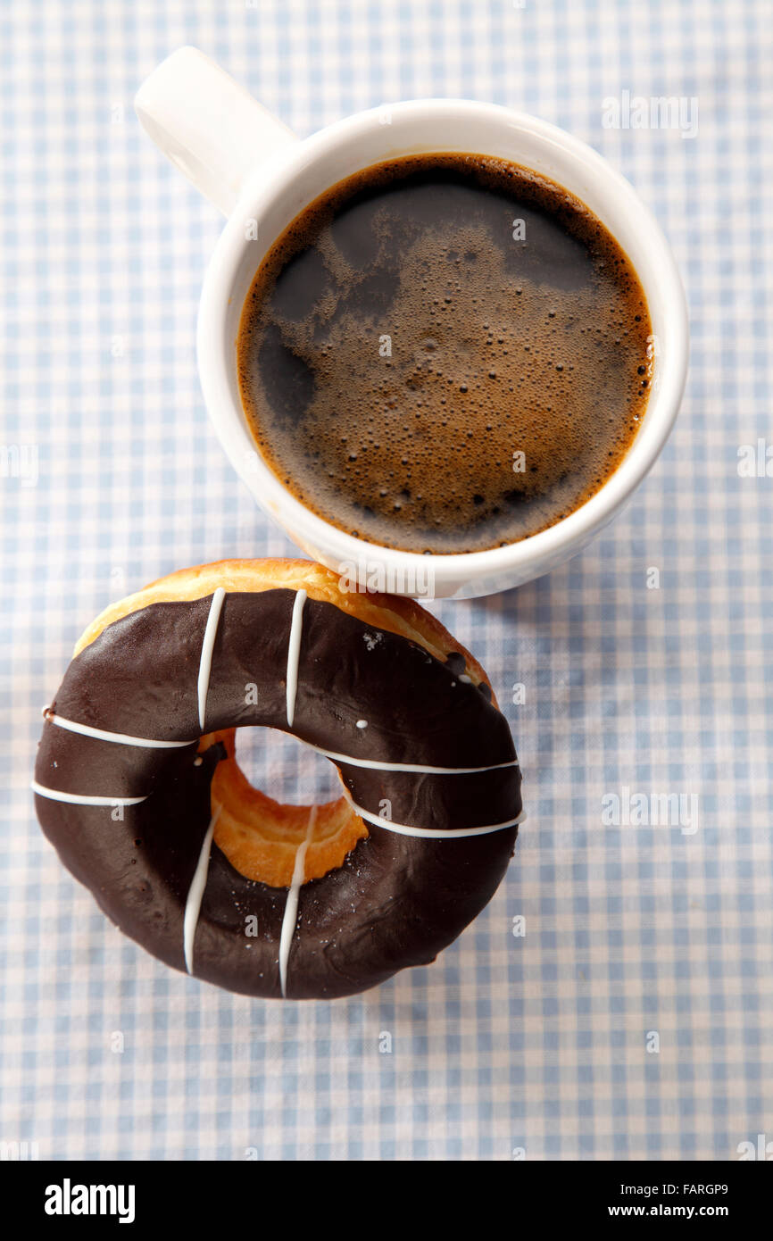 Donut black hi-res stock photography and images - Alamy