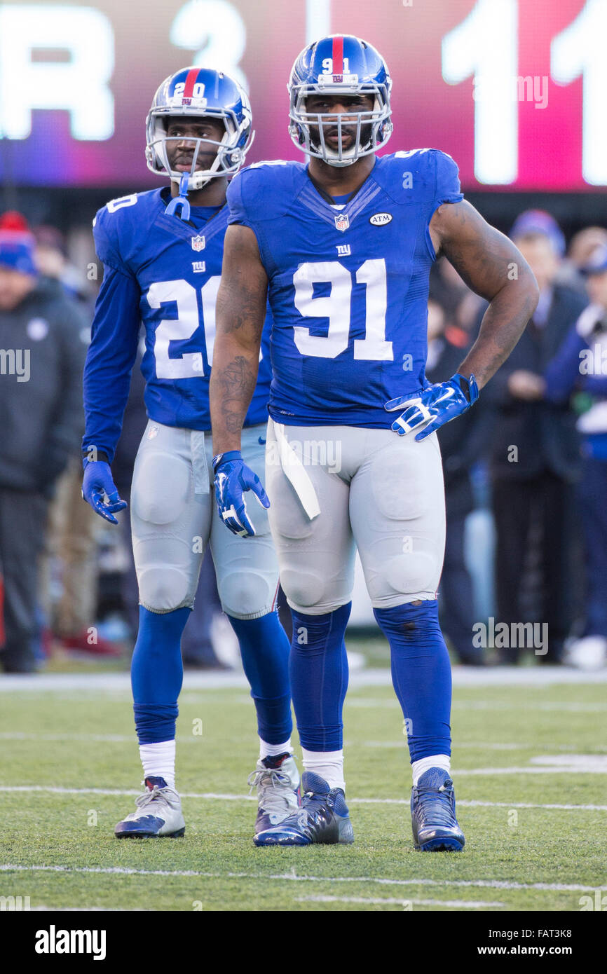East Rutherford, New Jersey, USA. 3rd Jan, 2016. New York Giants defensive end Robert Ayers (91) looks on with cornerback Prince Amukamara (20) during the NFL game between the Philadelphia Eagles and the New York Giants at MetLife Stadium in East Rutherford, New Jersey. The Philadelphia Eagles won 35-30. Christopher Szagola/CSM/Alamy Live News Stock Photo