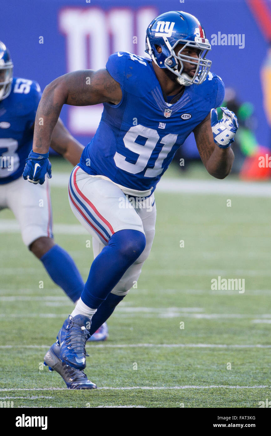 East Rutherford, New Jersey, USA. 3rd Jan, 2016. New York Giants defensive end Robert Ayers (91) in action during the NFL game between the Philadelphia Eagles and the New York Giants at MetLife Stadium in East Rutherford, New Jersey. The Philadelphia Eagles won 35-30. Christopher Szagola/CSM/Alamy Live News Stock Photo