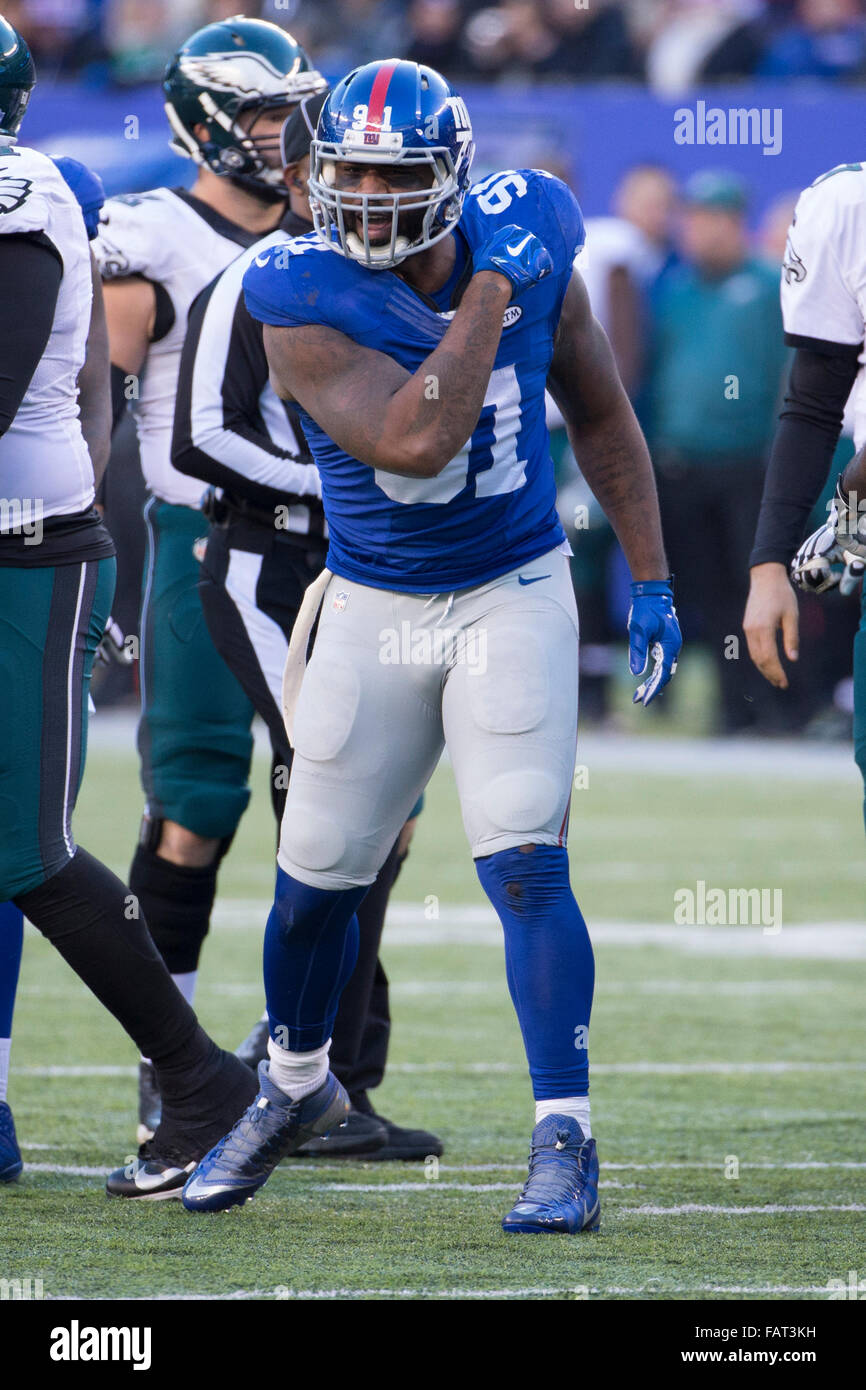 East Rutherford, New Jersey, USA. 3rd Jan, 2016. New York Giants defensive end Robert Ayers (91) reacts to his sack during the NFL game between the Philadelphia Eagles and the New York Giants at MetLife Stadium in East Rutherford, New Jersey. The Philadelphia Eagles won 35-30. Christopher Szagola/CSM/Alamy Live News Stock Photo