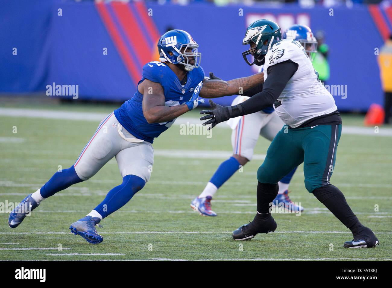 East Rutherford, New Jersey, USA. 3rd Jan, 2016. New York Giants defensive end Robert Ayers (91) goes up against Philadelphia Eagles tackle Jason Peters (71) during the NFL game between the Philadelphia Eagles and the New York Giants at MetLife Stadium in East Rutherford, New Jersey. The Philadelphia Eagles won 35-30. Christopher Szagola/CSM/Alamy Live News Stock Photo
