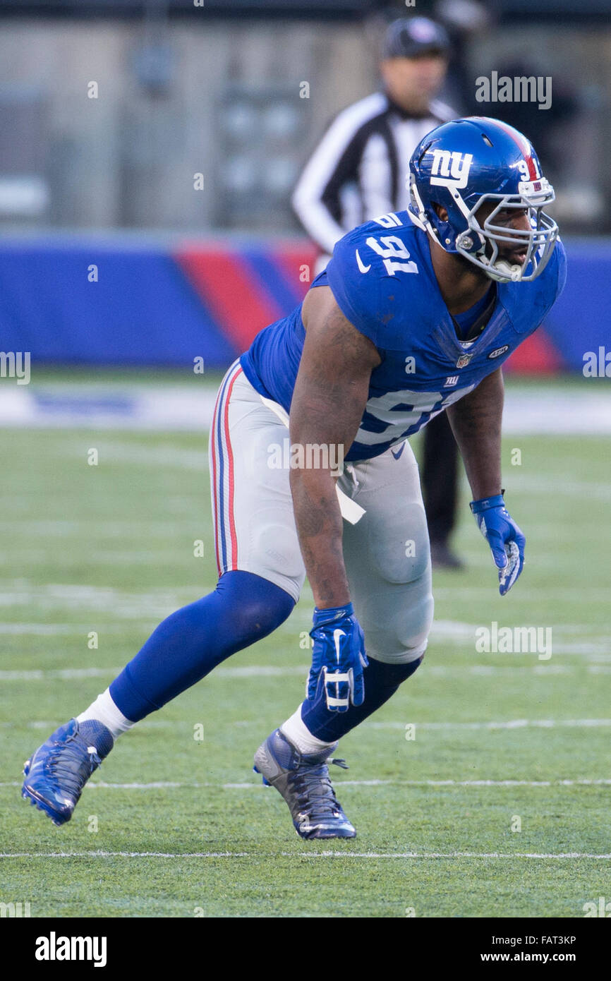 East Rutherford, New Jersey, USA. 3rd Jan, 2016. New York Giants defensive end Robert Ayers (91) in action during the NFL game between the Philadelphia Eagles and the New York Giants at MetLife Stadium in East Rutherford, New Jersey. The Philadelphia Eagles won 35-30. Christopher Szagola/CSM/Alamy Live News Stock Photo