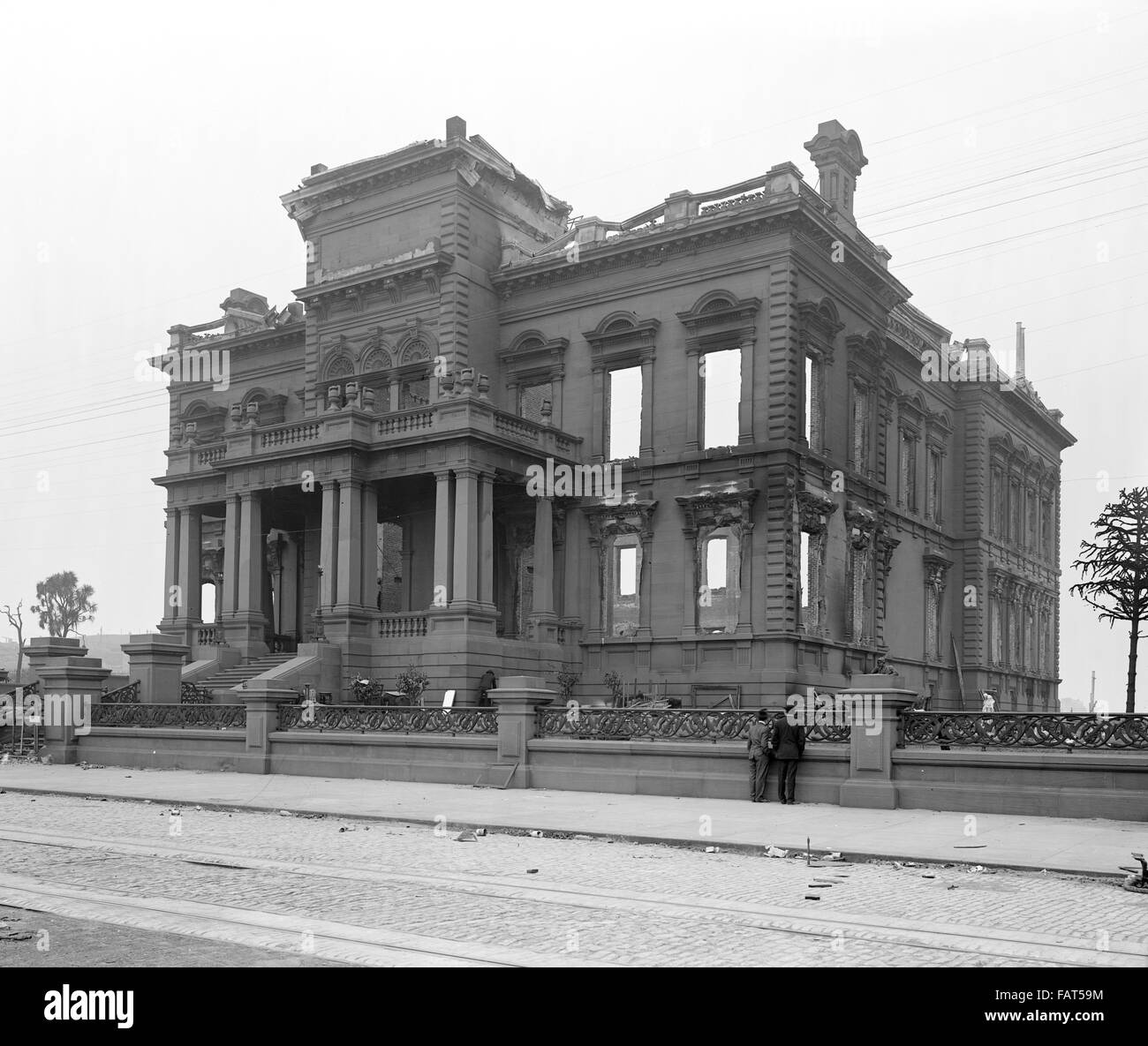 Ruins of Flood Mansion after Earthquake, Nob Hill, San Francisco, California, USA, circa 1906 Stock Photo