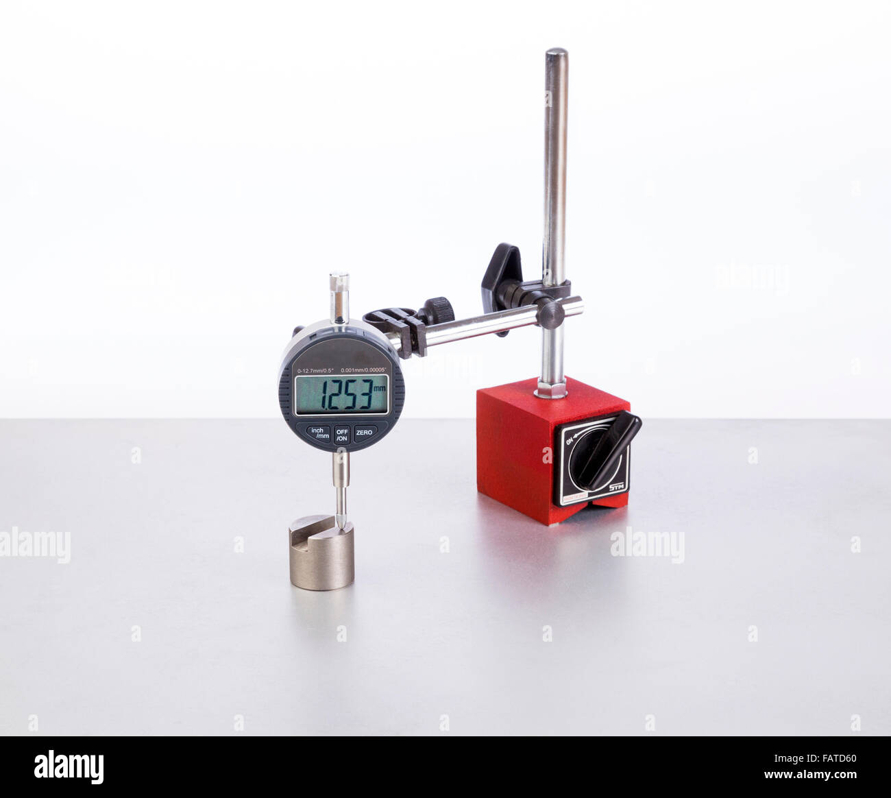 Thickness gauge hires stock photography and images Alamy