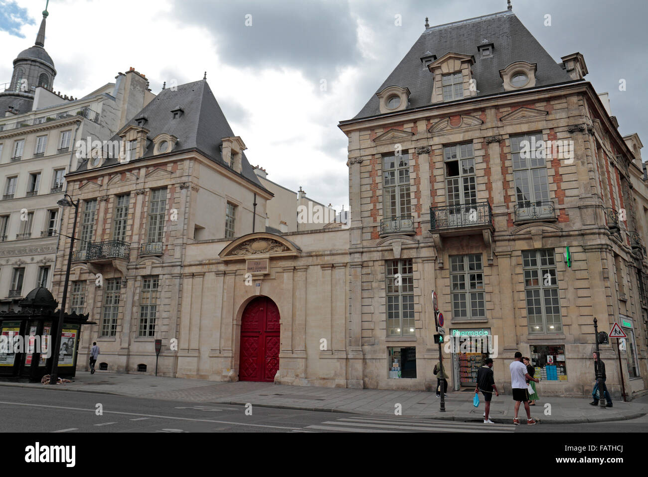 Ecole De Commerce Rue Des Francs Bourgeois