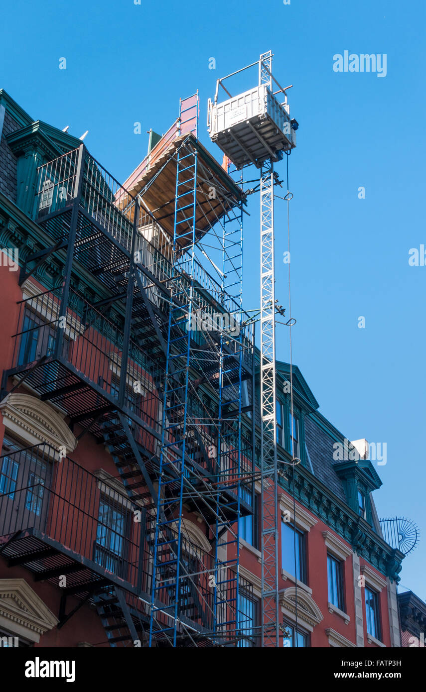 A construction hoist in Lower Manhattan in New York City Stock Photo