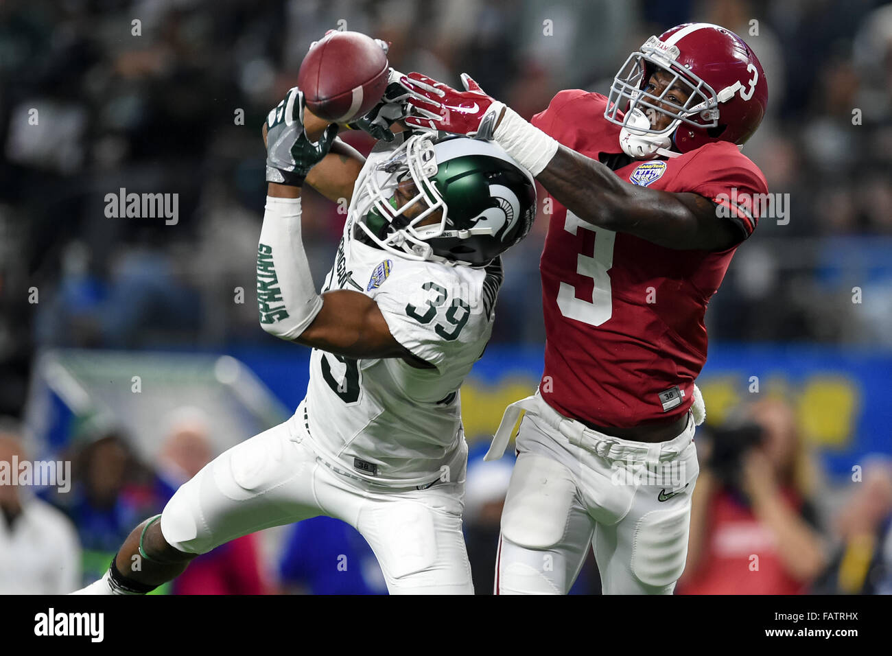 The Half. 31st Dec, 2015. Michigan State Spartans cornerback Jermaine ...