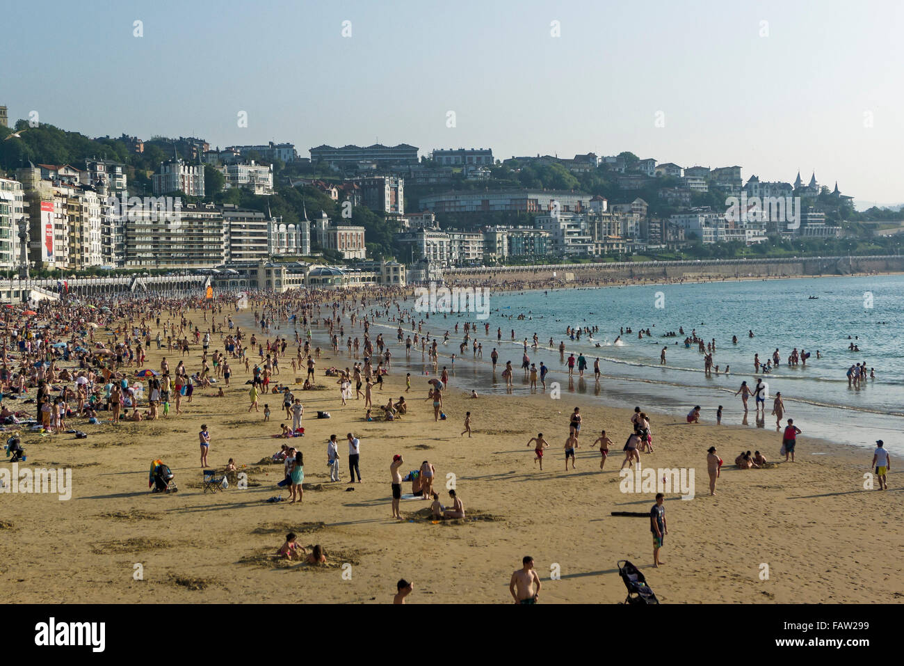 Urban beach Playa de la Concha, San Sebastián, Gipuzkoa, Basque Country, Spain Stock Photo