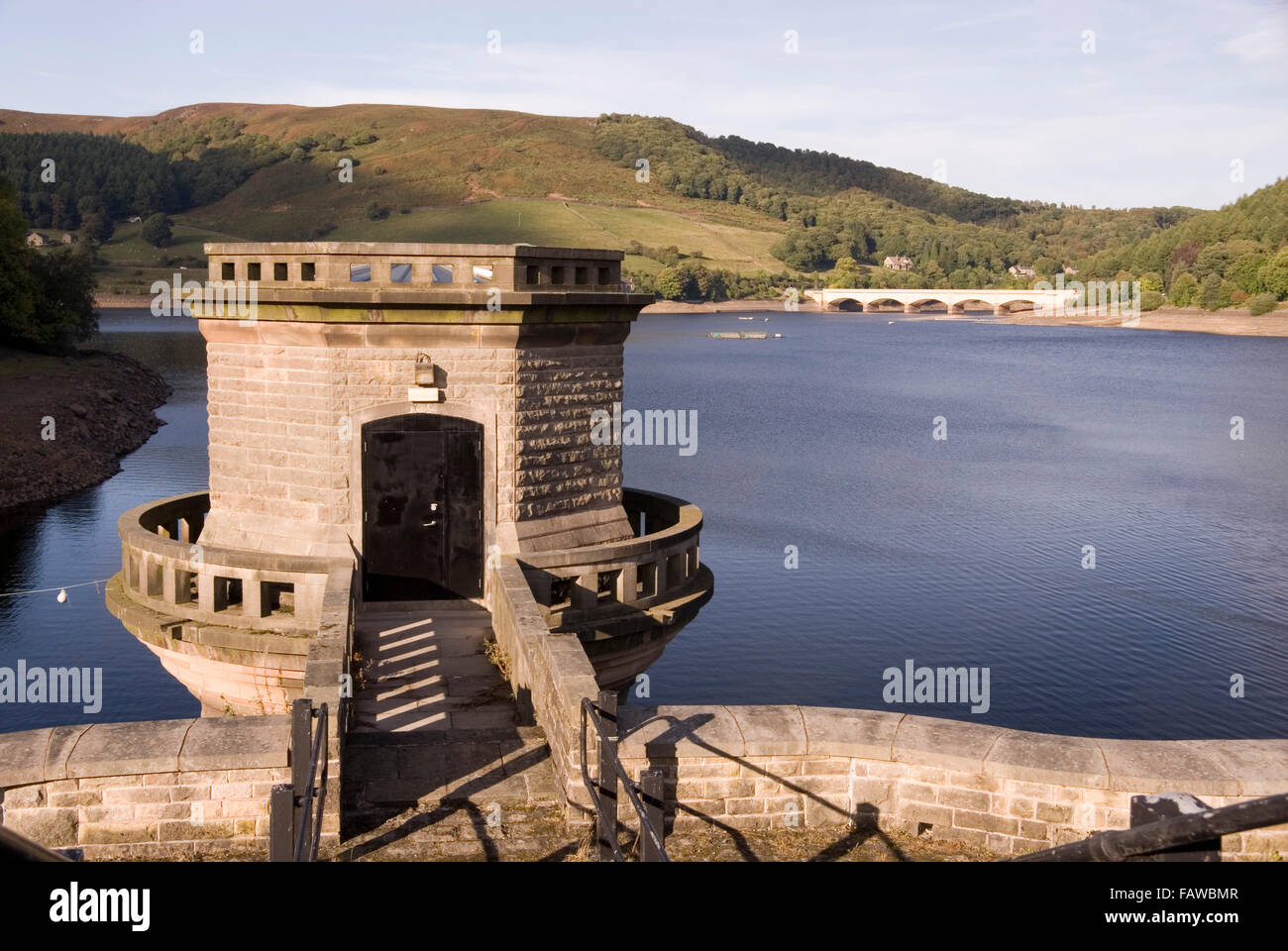 DERBYSHIRE UK - 06 Oct : Ladybower Reservoir west draw off tower and A6013 Bridge on 06 Oct 2013 in the Peak District, Derbyshir Stock Photo