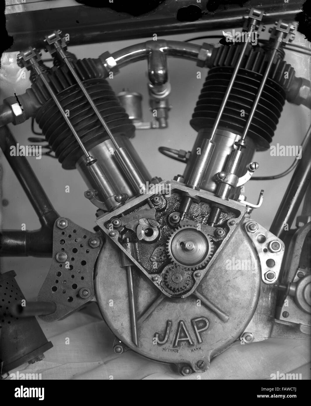 AJAXNETPHOTO.- 1904-1908 (APPROX) ENGLAND. - VINTAGE EDWARDIAN GLASS PLATE CLOSE-UP PHOTO OF J.A.P. V-TWIN 680 - 1000 C.C. MOTORCYCLE ENGINE .  PHOTO:AJAX VINTAGE PICTURE LIBRARY REF:80201 48 Stock Photo