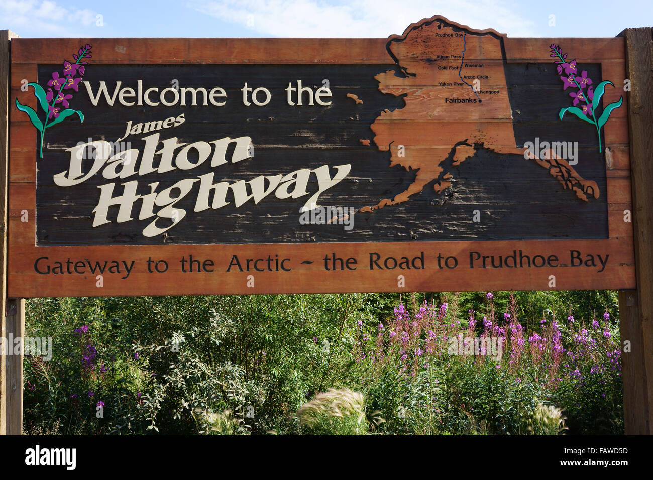 Welcome sign to the Dalton Highway, Alaska Stock Photo
