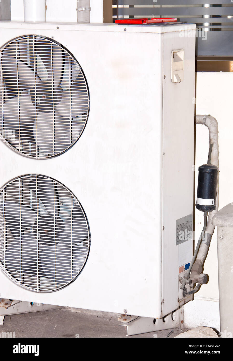 Condenser unit hires stock photography and images Alamy