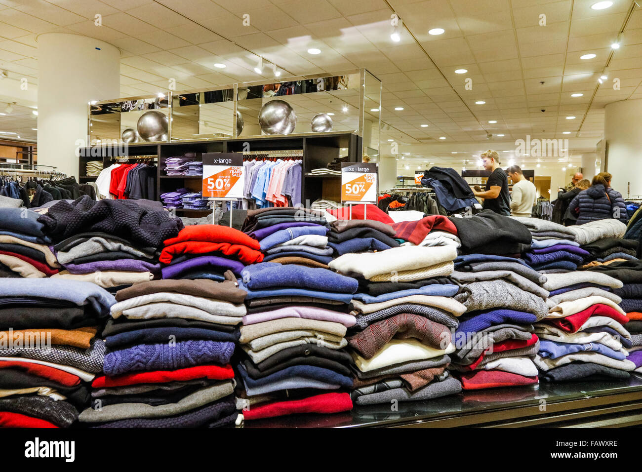 Sweaters for sale hi res stock photography and images Alamy