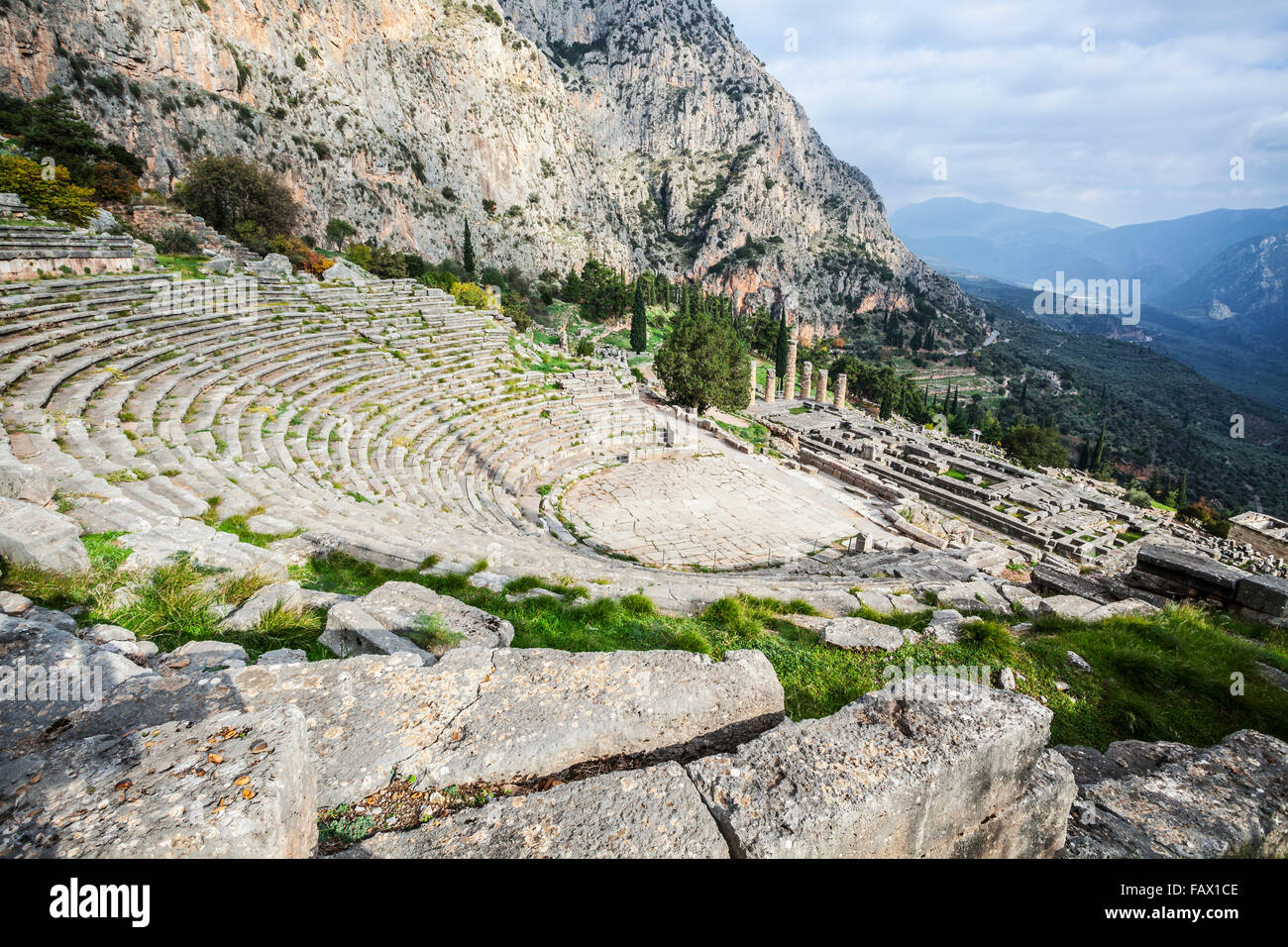 Delphi amphitheatre hi-res stock photography and images - Alamy