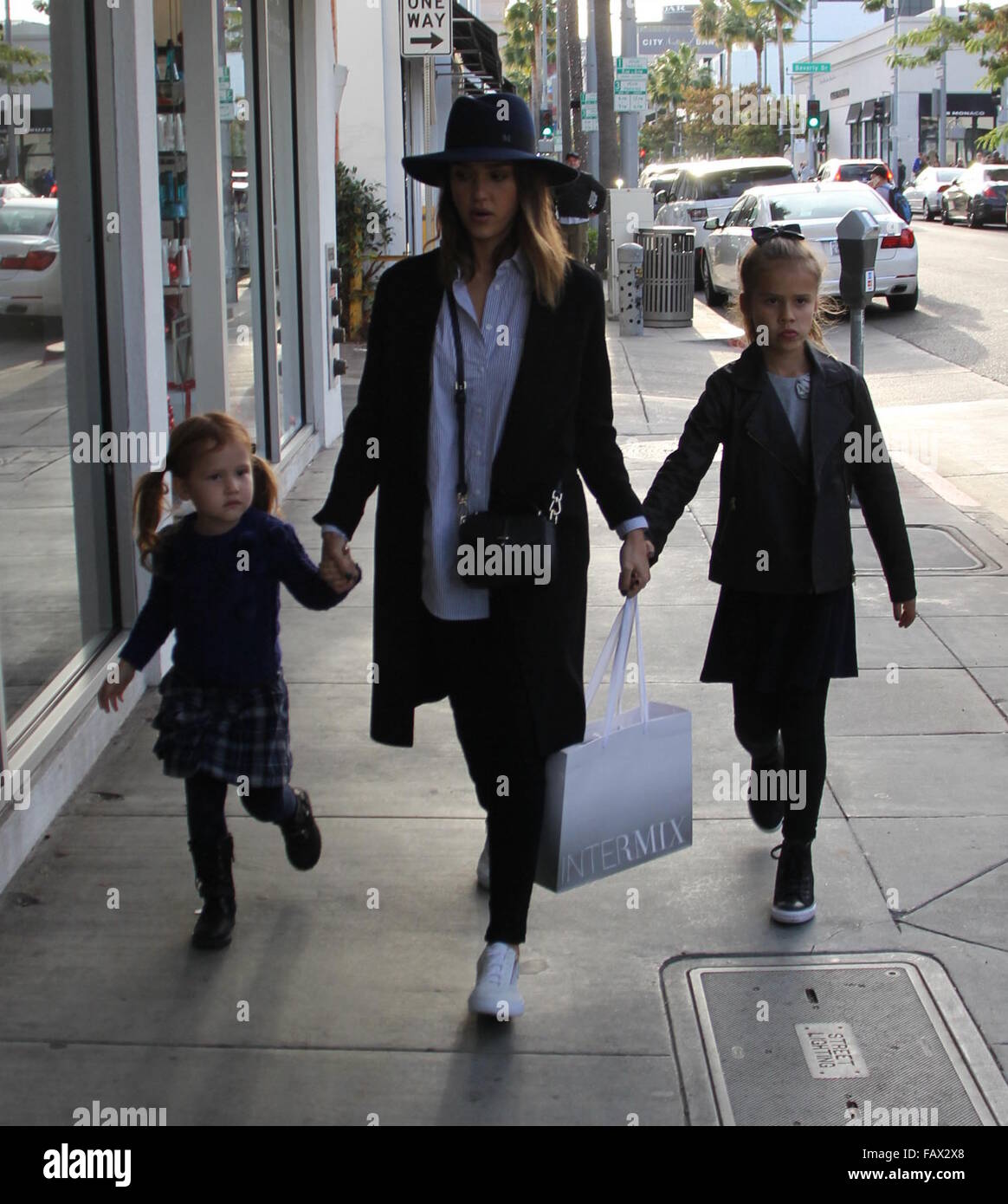 Jessica alba and the gerls shopping  Featuring: Jessica Alba Where: Beverly Hills, California, United States When: 29 Nov 2015 Stock Photo