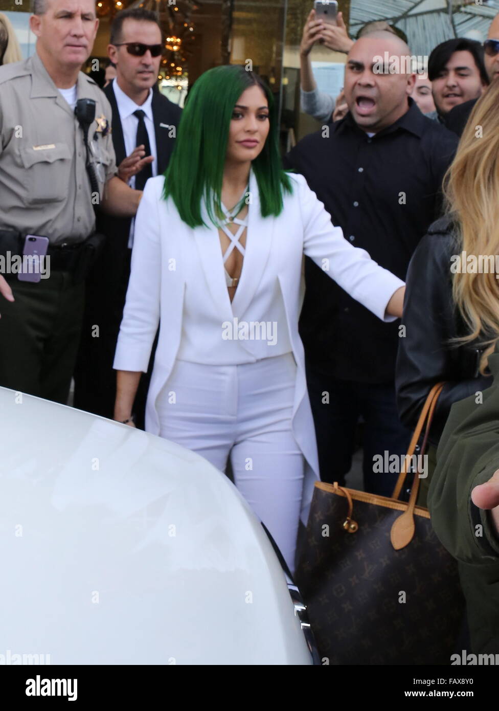 Kylie jenner sporty outfits hot sale