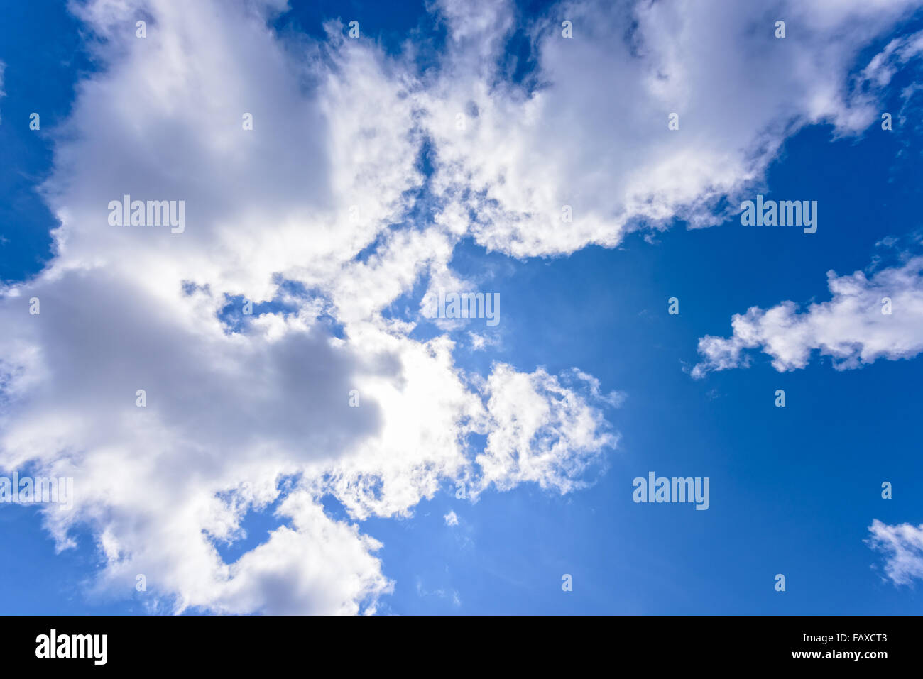 Sunlight sky background hi-res stock photography and images - Alamy