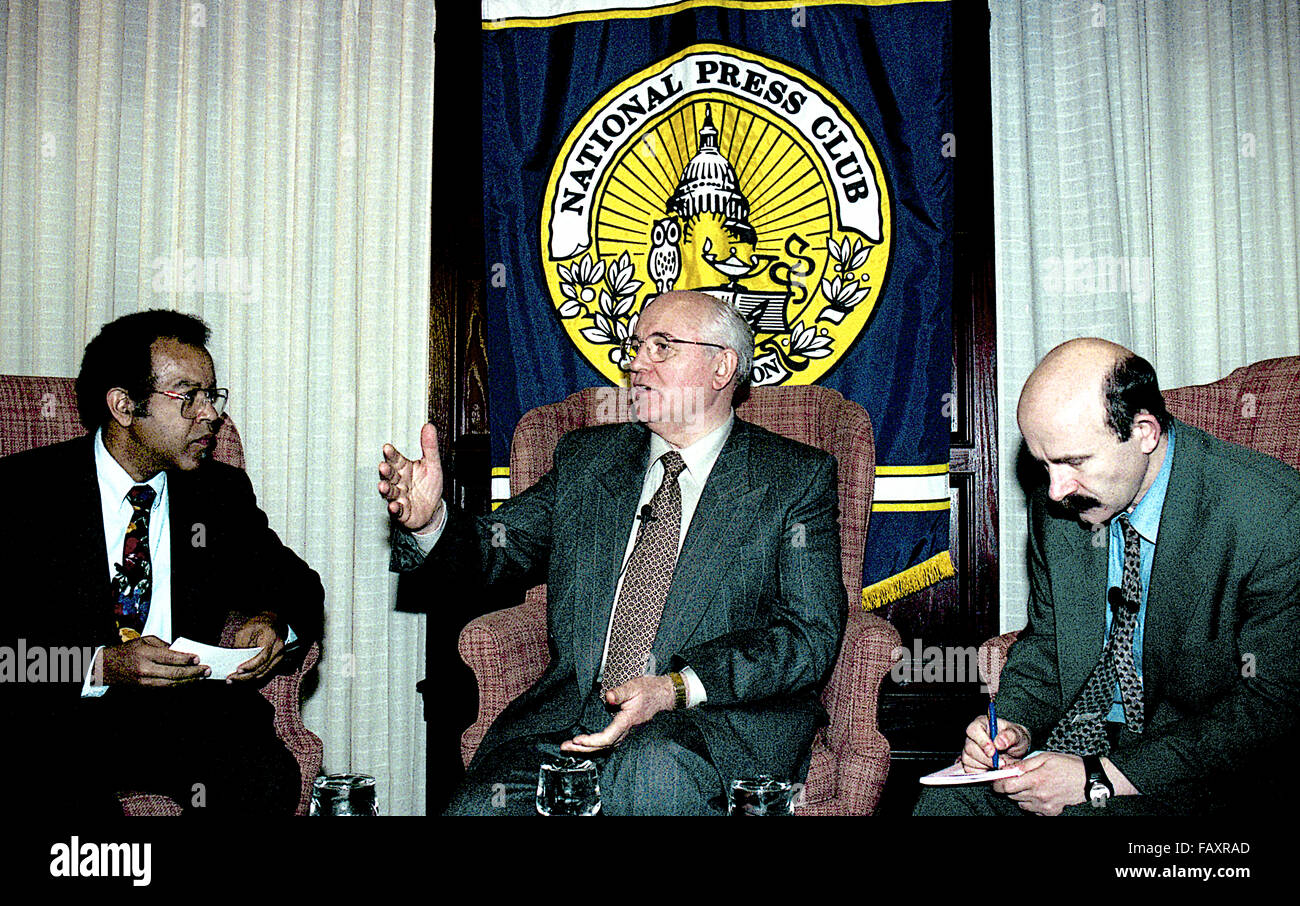 Washington, DC., USA 25th October, 1996 Mikhail Sergeyevich Gorbachev at the National Press Club.  He was the eighth and last leader of the Soviet Union, having served as General Secretary of the Communist Party of the Soviet Union from 1985 until 1991 when the party was dissolved. He served as the country's head of state from 1988 until its dissolution in 1991 (titled as Chairman of the Presidium of the Supreme Soviet from 1988 to 1989, as Chairman of the Supreme Soviet from 1989 to 1990, and as President of the Soviet Union from 1990 to 1991) Credit: Mark Reinstein Stock Photo