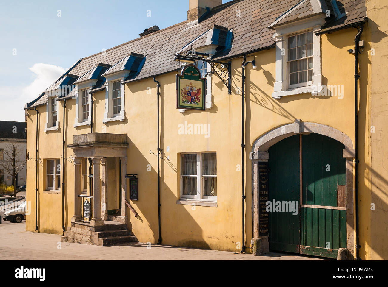 Old coaching inn King's Arms in centre of Calne town Wiltshire UK Stock Photo