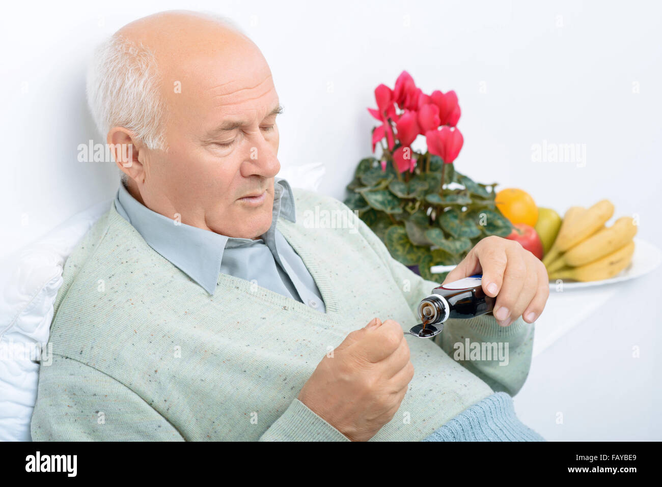 Agitated senior patient hi-res stock photography and images - Alamy