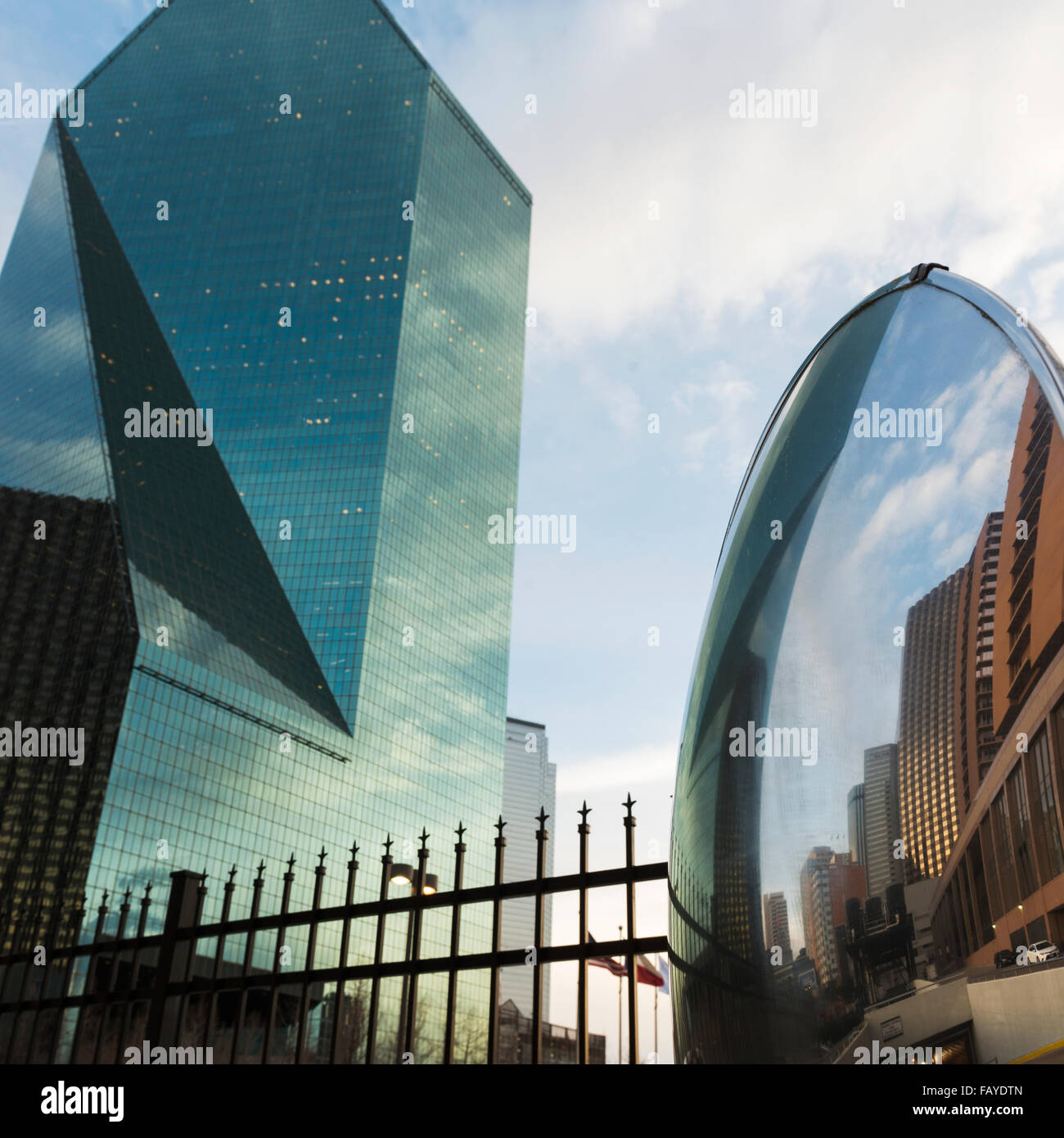 Fountain Place; Dallas, Texas, United States of America Stock Photo Alamy