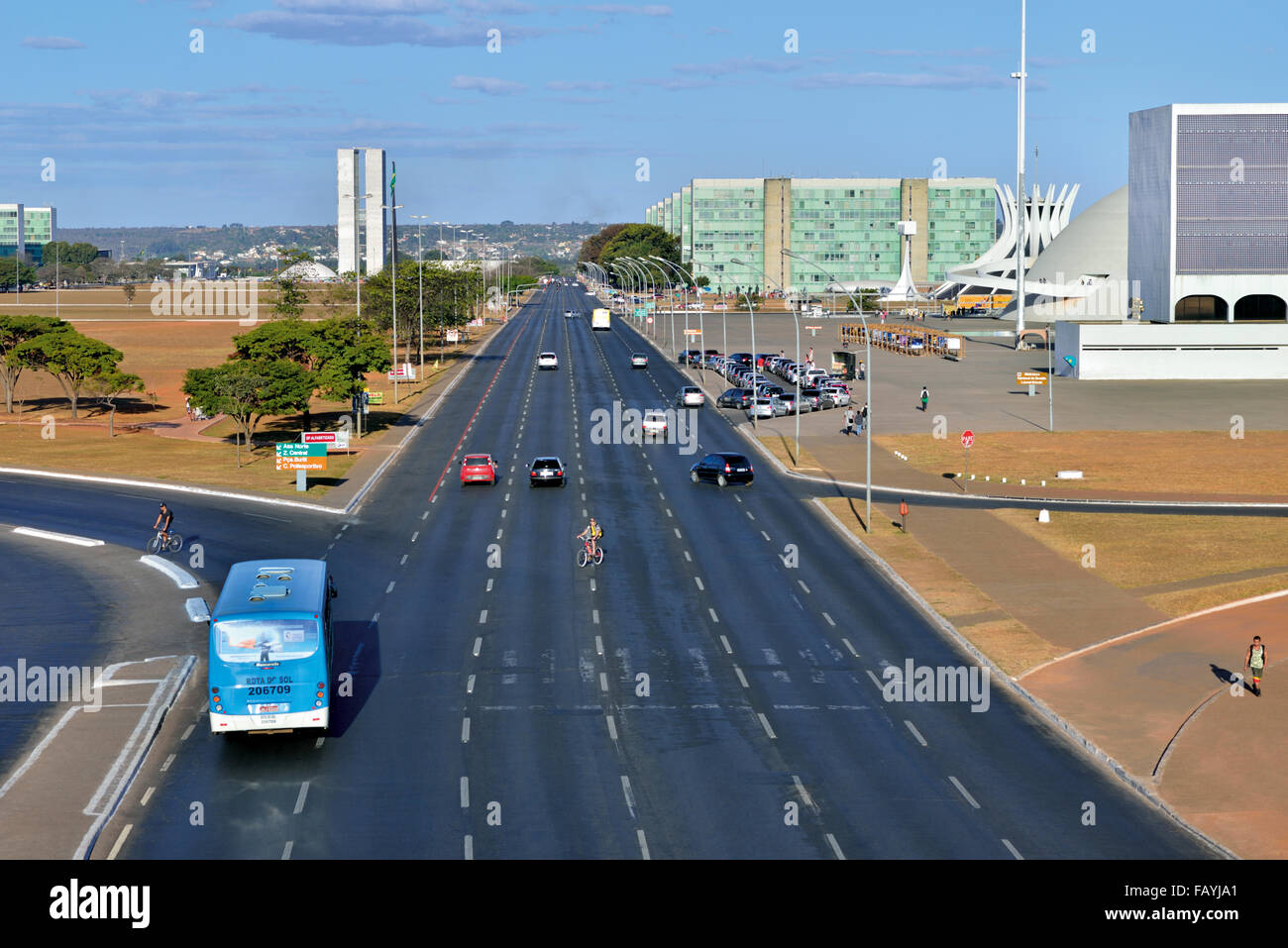 Brazil, Brasilia: View of central Avenue Esplanada dos Ministérios at a calm Sunday afternoon Stock Photo