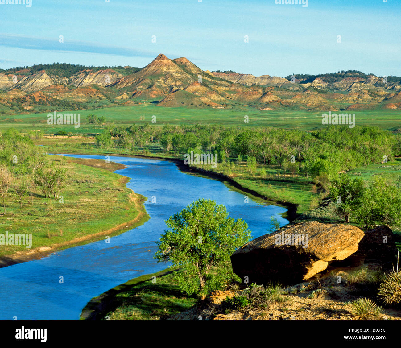 powder river and badlands near broadus, montana Stock Photo Alamy