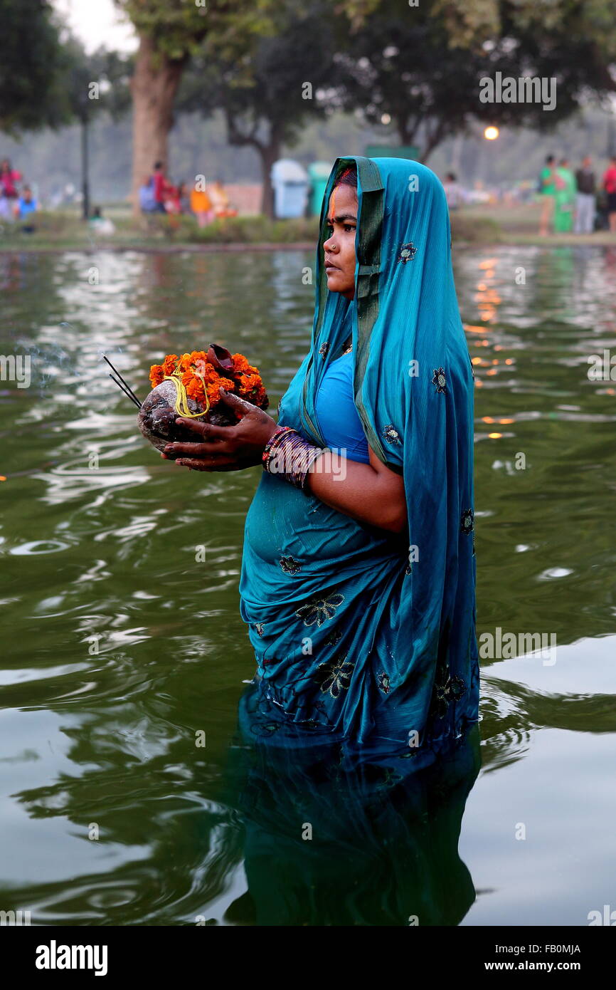 Chhath puja hi-res stock photography and images - Alamy