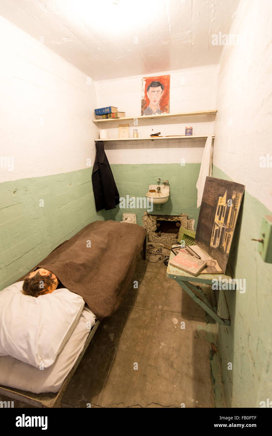 Alcatraz prison cell with escape tunnel below sink Stock Photo
