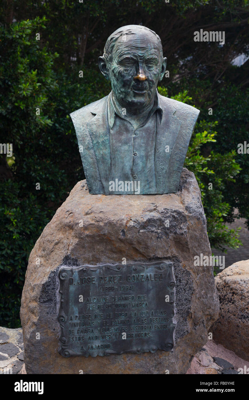 Bronze bust of former mayor Don Jose Perez Gonzalez (1898-1984) in Masca, Tenerife. Stock Photo