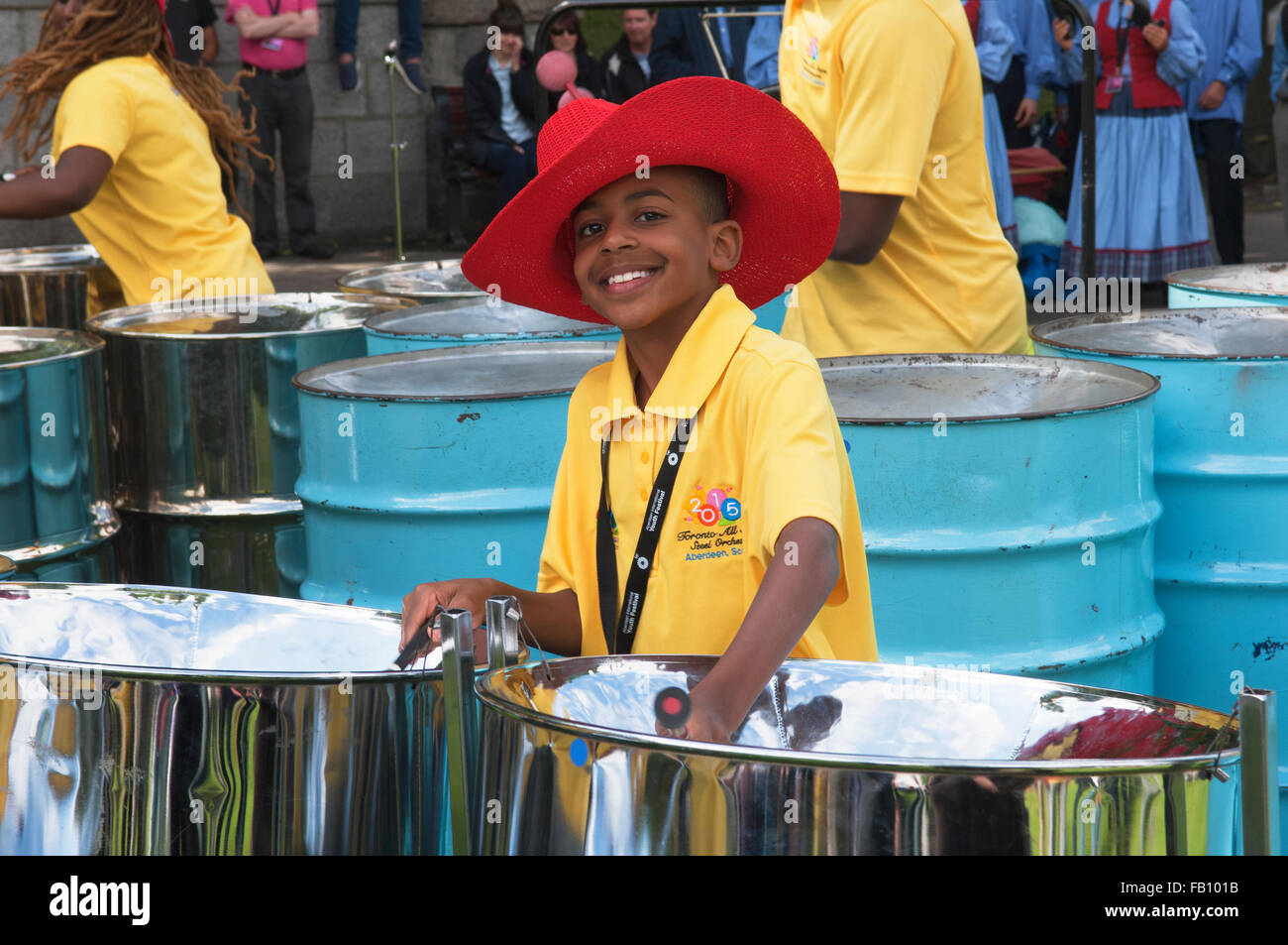 Steel drum bands hires stock photography and images Alamy