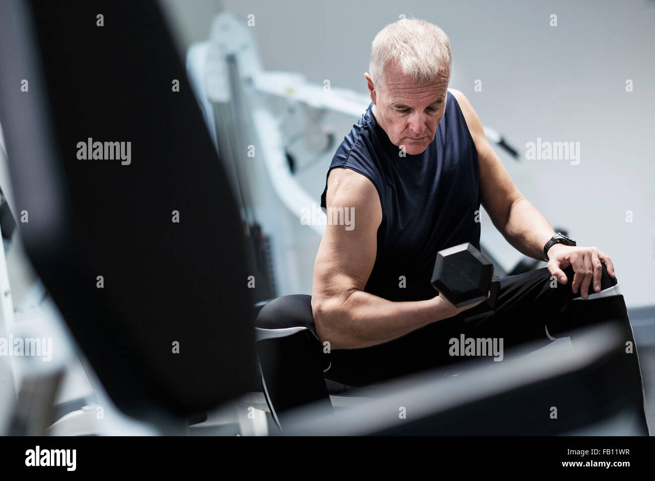 Gym weight bench hires stock photography and images Alamy
