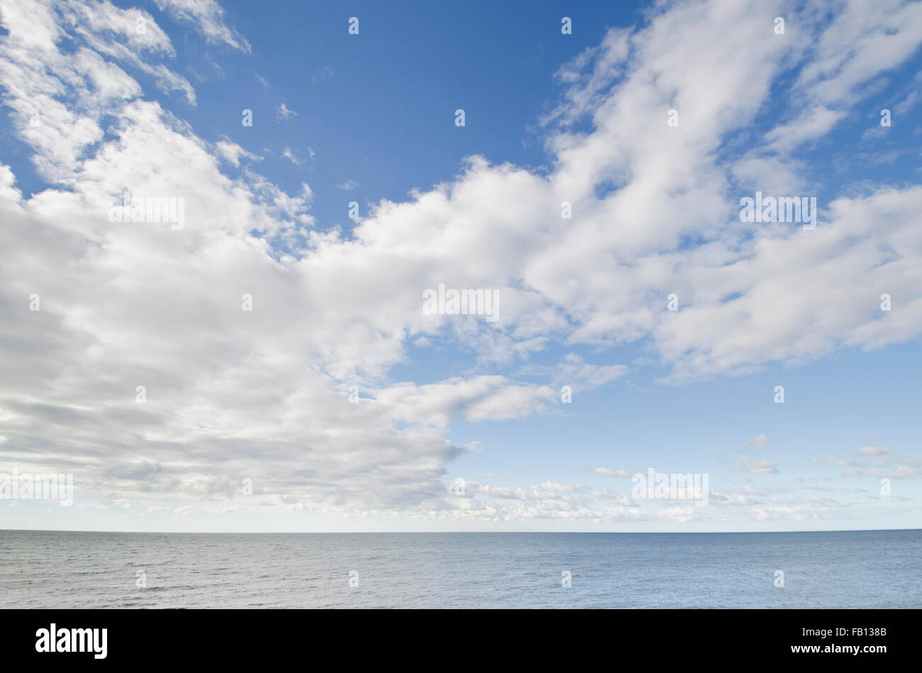 Seascape with cloudy sky hi-res stock photography and images - Alamy