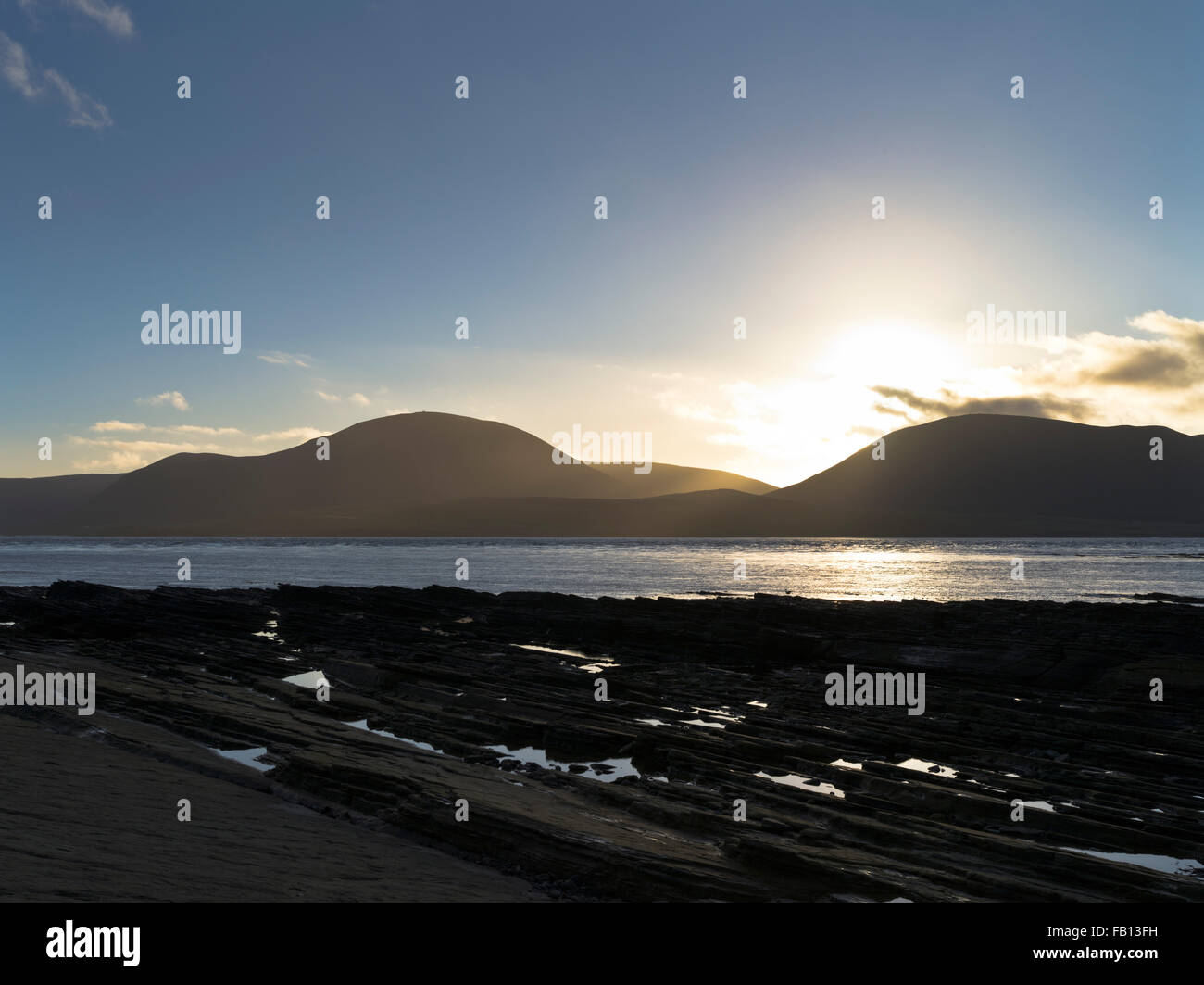 dh Hoy Sound WARBETH BEACH ORKNEY Orkney Hoy Hills winter sunset scotland coast scottish islands uk Stock Photo