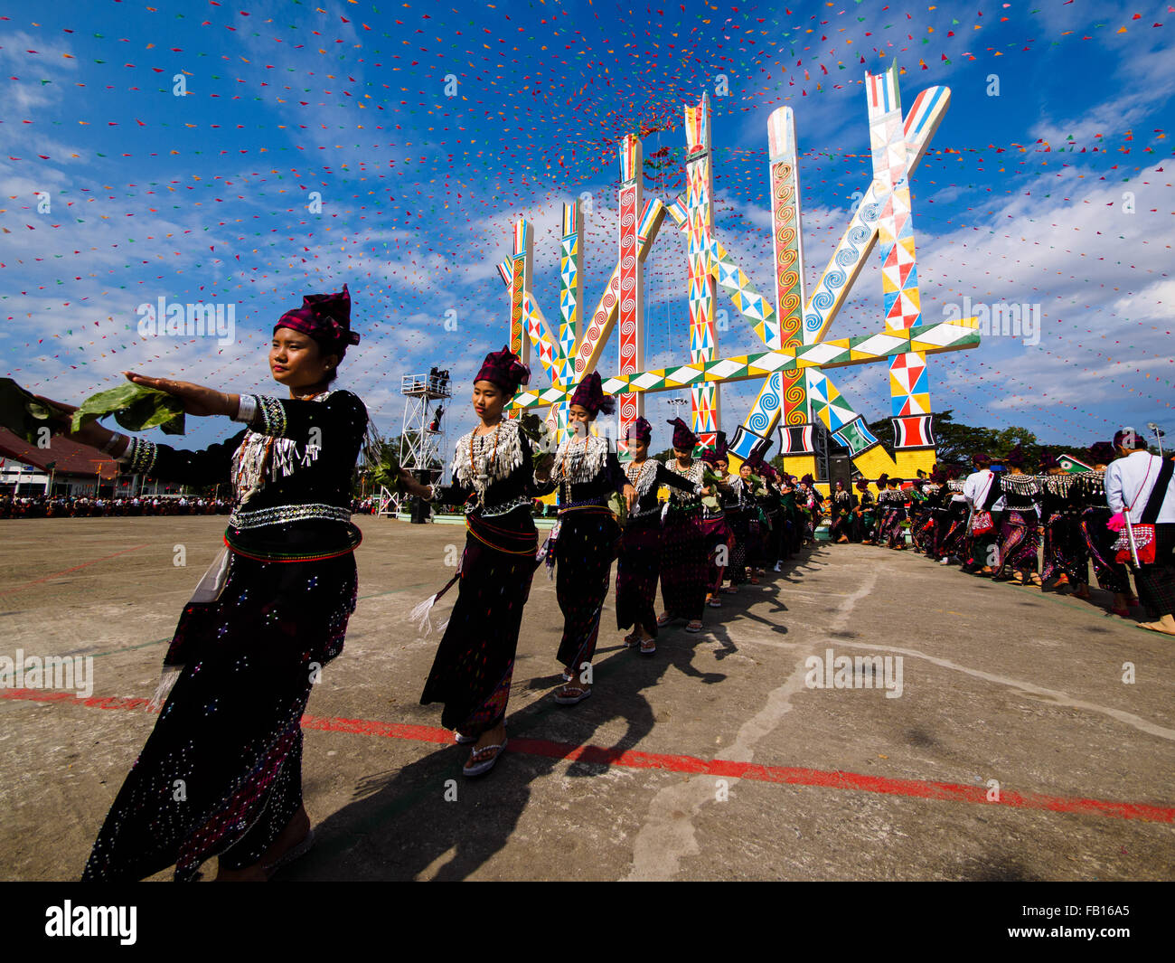 Manau Dance, traditional ceremony of Kachin people to celebrate Kachin ...