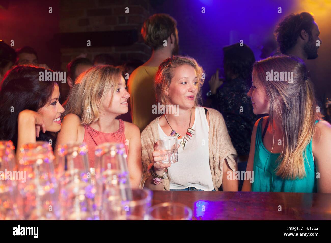 Group of young women hi-res stock photography and images - Alamy