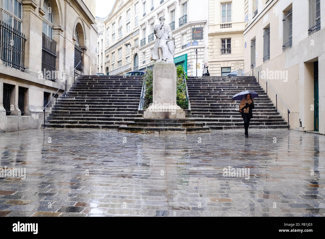 Paris woman with umbrella hi-res stock photography and images - Alamy