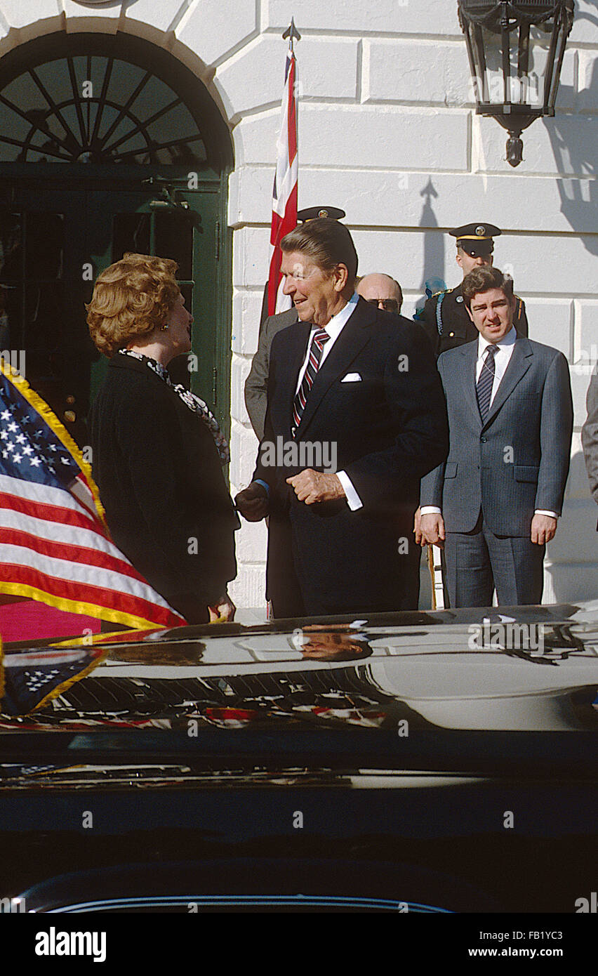 Washington, DC., USA, 20th February, 1985 President Ronald Reagan saying good bye to  Prime Minister Margaret Thatcher at the South Diplomatic driveway after her meetings with Reagan at the White House Credit: Mark Reinstein Stock Photo