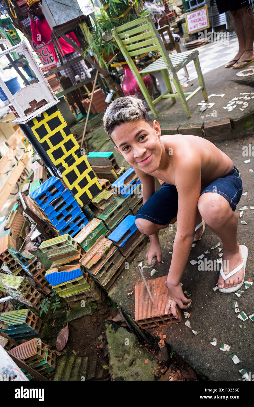 Project Morrinho, Young apprentice, Vila Pereira da Silva favela, Pereirão, Laranjeiras neighborhood, Rio de Janeiro, Brazil Stock Photo