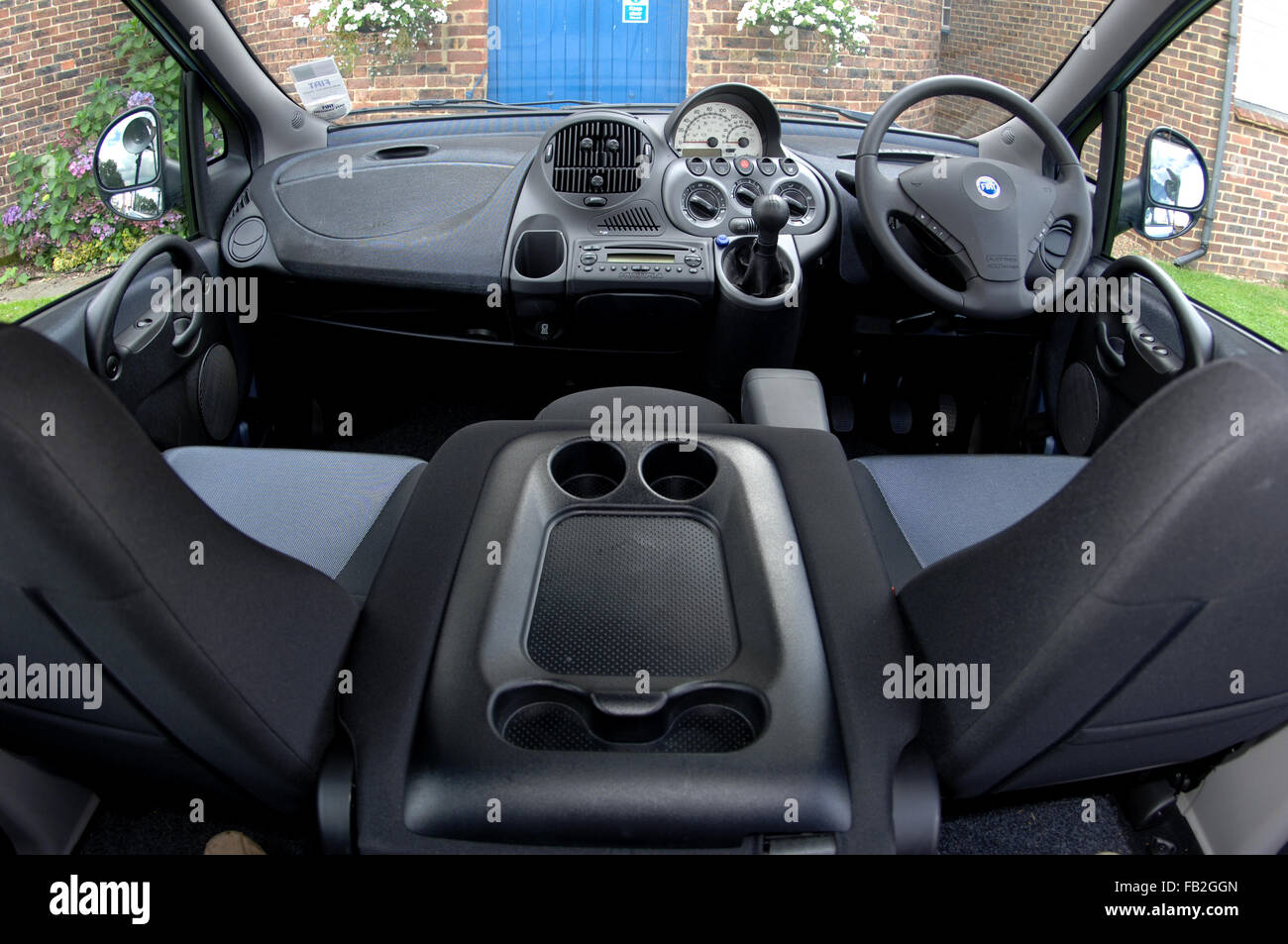 Fiat multipla hi-res stock photography and images - Alamy