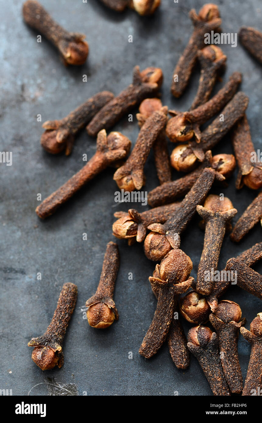 Raw cloves hires stock photography and images Alamy