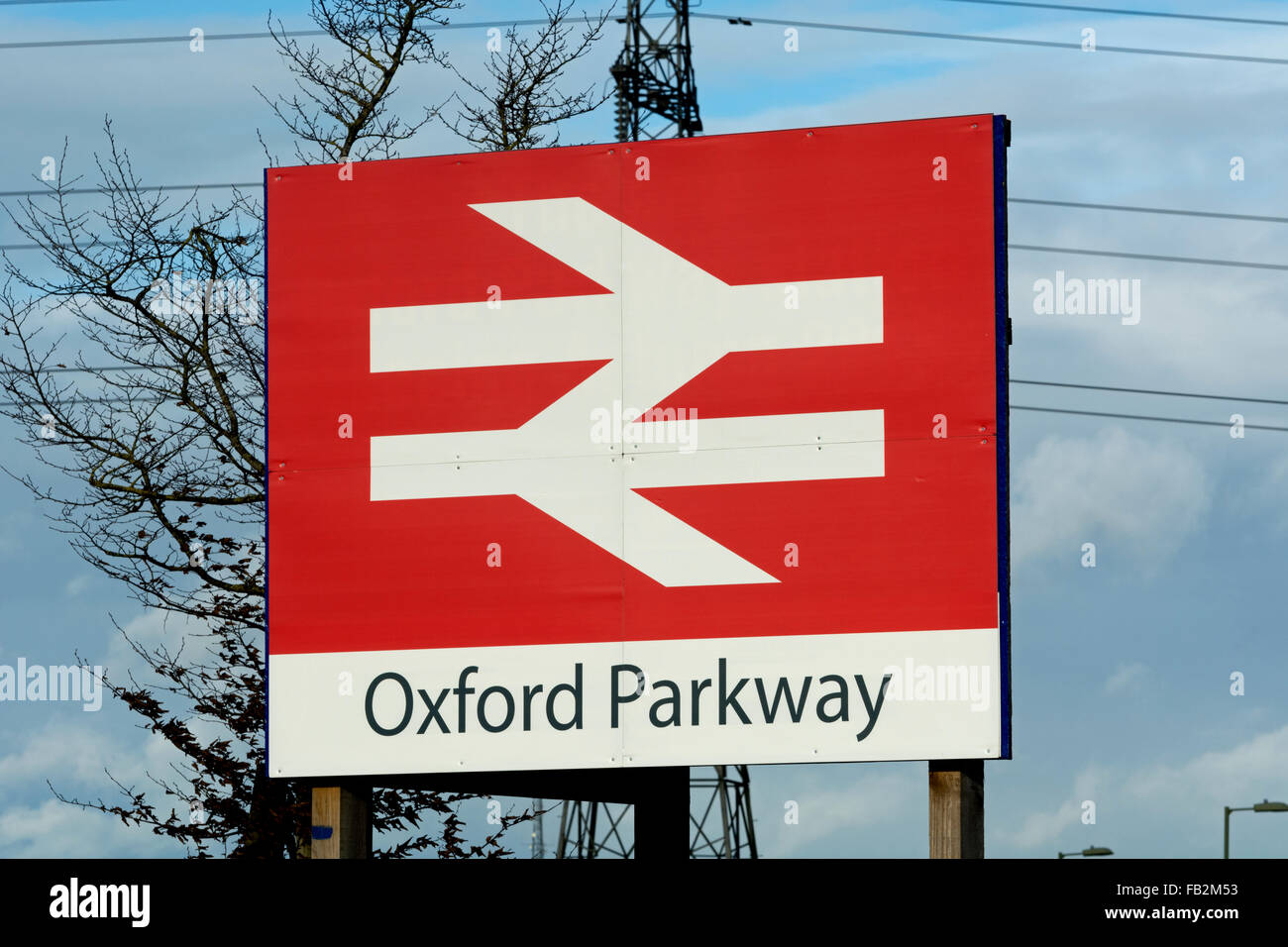 Oxford Parkway railway station sign, Oxfordshire, UK Stock Photo Alamy