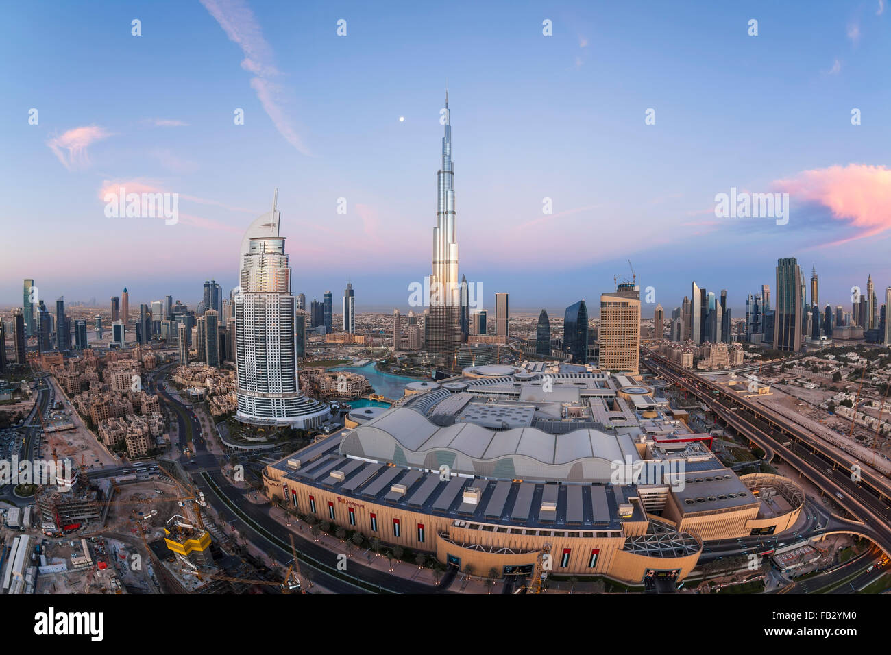 Uae city economy hi res stock photography and images Page 2 Alamy