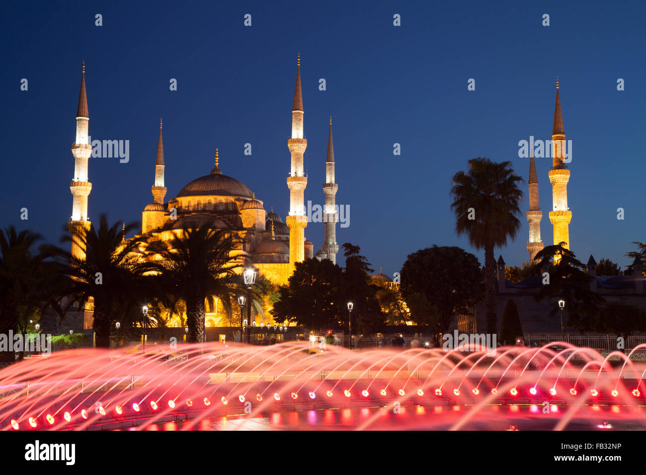 fountain and the Blue Mosque, Istanbul, Turkey Stock Photo - Alamy