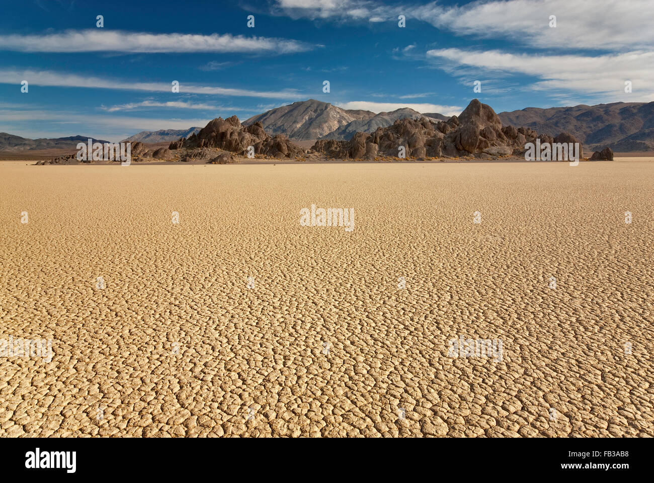 Lake bottom hi-res stock photography and images - Alamy