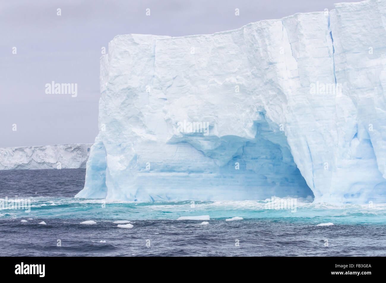 Tabular glacier icebergs with bergie bits in Antarctica Stock Photo - Alamy
